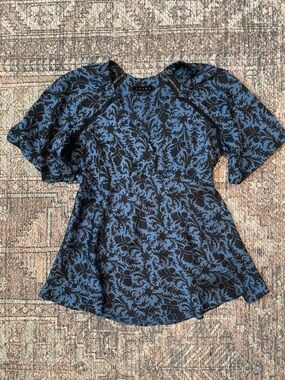 Hatch Maternity Satin Flutter Sleeve Blouse Small